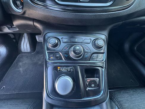 Used 2016 Chrysler 200 S w/ Comfort Group AWD/4WD image 20
