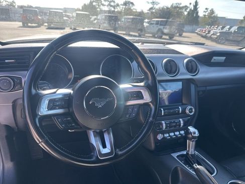 Used 2019 Ford Mustang Premium image 11