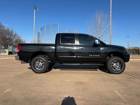 Used 2005 Nissan Titan LE w/ (U01) Nissan Navigation Pkg image 30