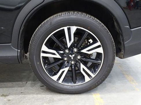 Used 2024 Mitsubishi Eclipse Cross SE image 39