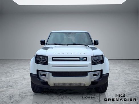 Used 2022 Land Rover Defender 90 AWD/4WD image 3