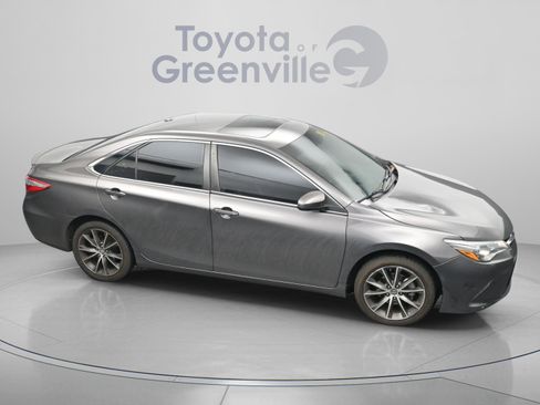 Used 2015 Toyota Camry XSE w/ Moonroof Package image 16