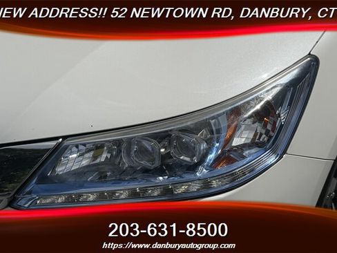 Used 2014 Honda Accord Touring image 9