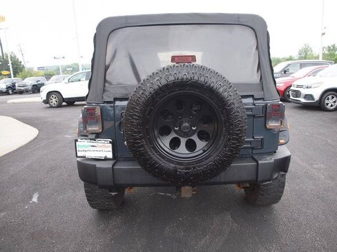 Used 2018 Jeep Wrangler Unlimited Sport S AWD/4WD image 2