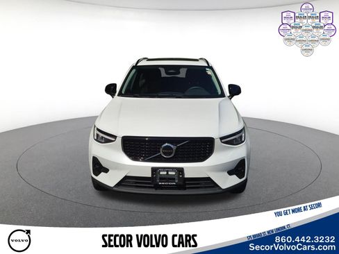 Certified 2023 Volvo XC40 B5 Plus w/ Protection Package Premier AWD/4WD image 2