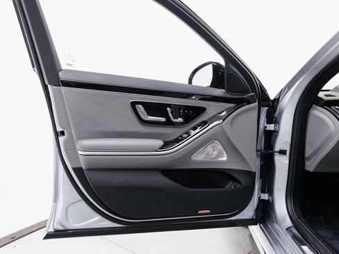 Used 2025 Mercedes-Benz S 63 AMG S image 5