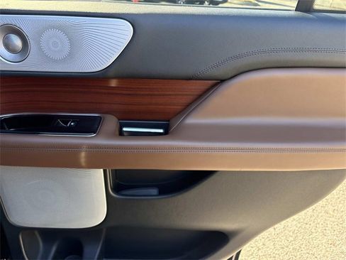 Certified 2024 Lincoln Navigator Reserve image 22
