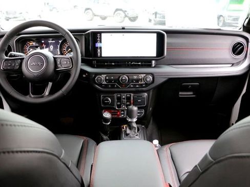 Used 2026 Jeep Wrangler Unlimited Rubicon AWD/4WD image 27