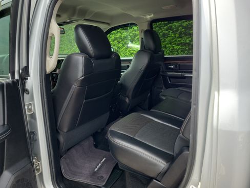 Used 2016 RAM 1500 Laramie AWD/4WD image 15