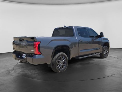 Used 2022 Toyota Tundra Platinum AWD/4WD image 8