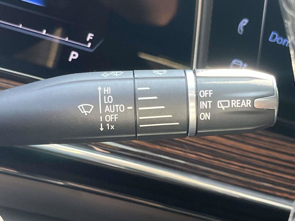 Used 2021 Cadillac Escalade ESV Premium Luxury AWD/4WD image 37