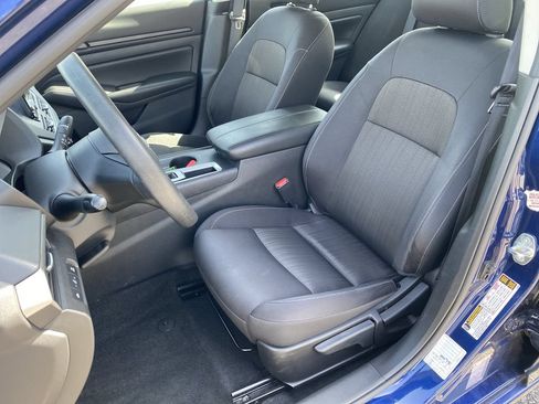 Used 2024 Nissan Altima 2.5 S FWD image 10