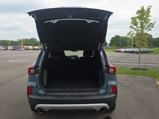 Certified 2023 Ford Escape Active AWD/4WD image 9