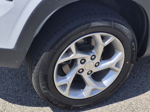 Used 2025 Chevrolet Trax LS w/ LS Convenience Package FWD image 7