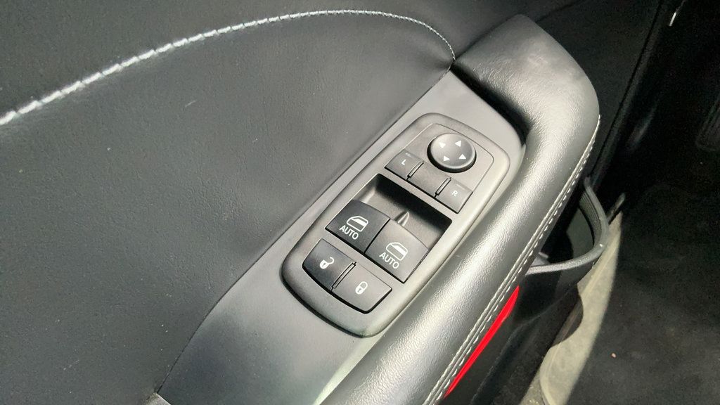 Used 2023 Dodge Challenger R/T Scat Pack RWD image 11
