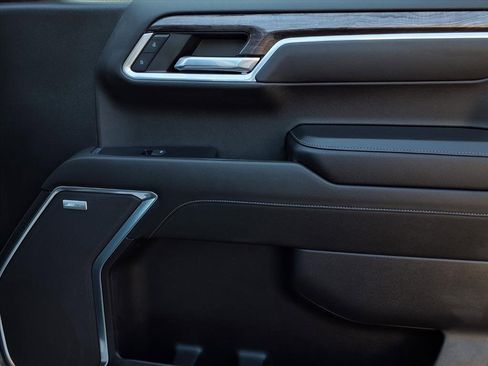 Used 2022 Chevrolet Silverado 1500 LTZ w/ LTZ Convenience Package II image 24