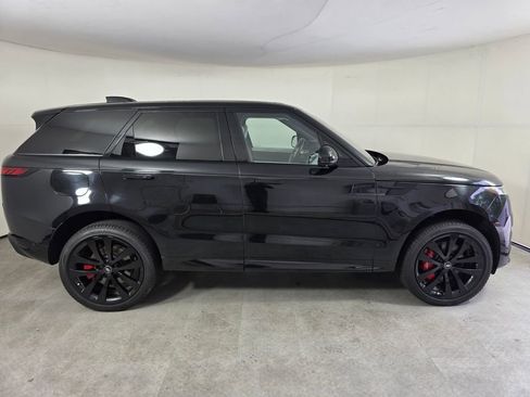 Used 2023 Land Rover Range Rover Sport First Edition AWD/4WD image 3