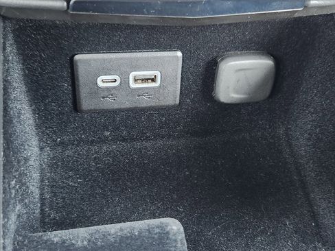 Certified 2024 Cadillac XT4 Premium Luxury image 16