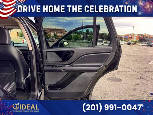 Used 2023 Lincoln Aviator AWD image 12
