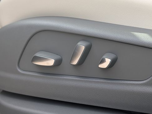 New 2026 Cadillac XT5 Premium Luxury w/ Driver Assist Package image 18