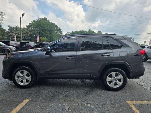 Used 2019 Toyota RAV4 XLE FWD image 4