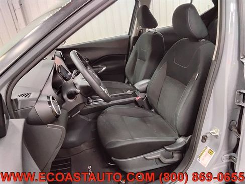 Used 2023 Nissan Kicks SV image 10