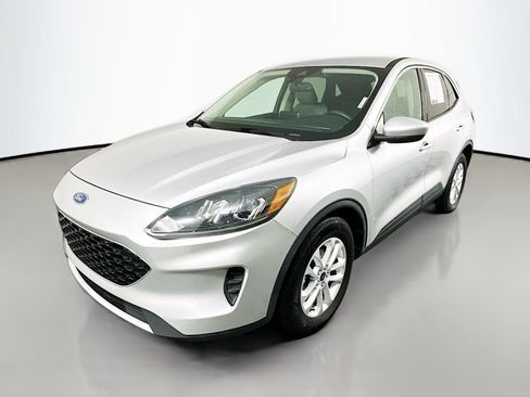 Used 2020 Ford Escape SE FWD image 3
