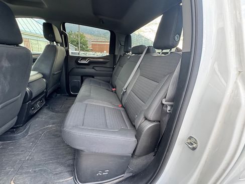 Used 2022 GMC Sierra 1500 SLE w/ X31 Off-Road Package AWD/4WD image 19