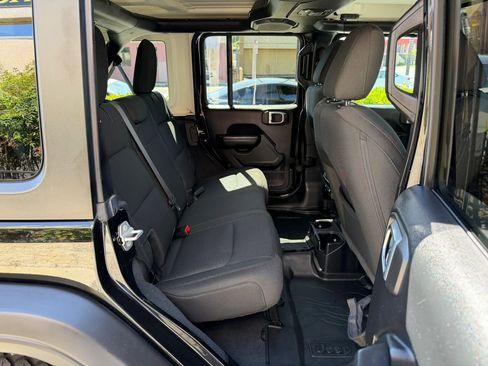 Used 2020 Jeep Wrangler Unlimited Sport AWD/4WD image 14
