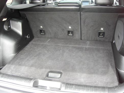 Used 2021 Jeep Cherokee Latitude Plus w/ Sun & Sound Group image 22