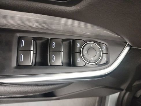 Used 2025 Cadillac XT4 Premium Luxury FWD image 19