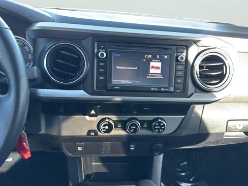 Used 2016 Toyota Tacoma SR5 w/ Towing Package RWD image 16