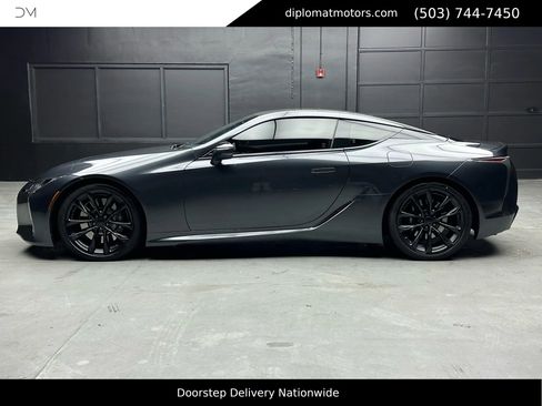 Used 2018 Lexus LC 500 Coupe image 2