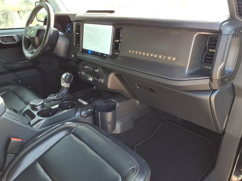 Certified 2025 Ford Bronco Badlands AWD/4WD image 5