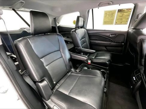 Used 2021 Honda Pilot Touring image 18