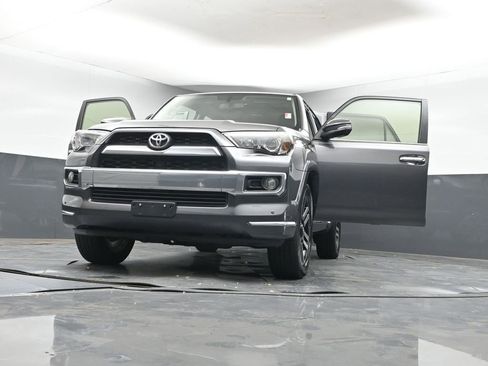 Used 2016 Toyota 4Runner Limited image 44