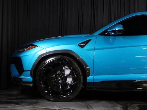 Used 2023 Lamborghini Urus Performante AWD/4WD image 12