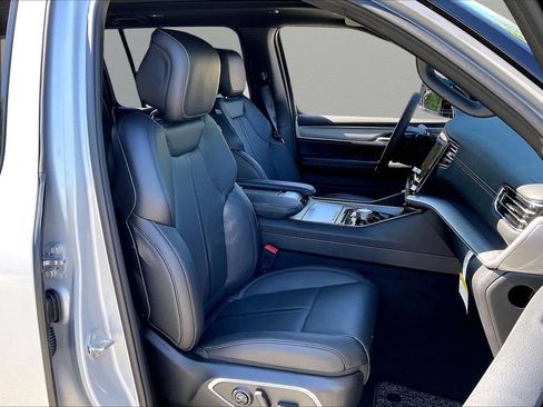 New 2026 Jeep Grand Wagoneer 4WD image 24