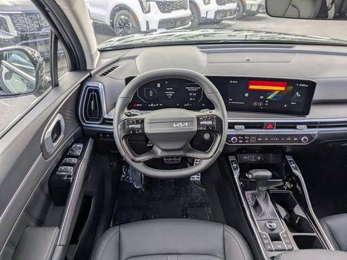 New 2026 Kia Sorento SX FWD image 17