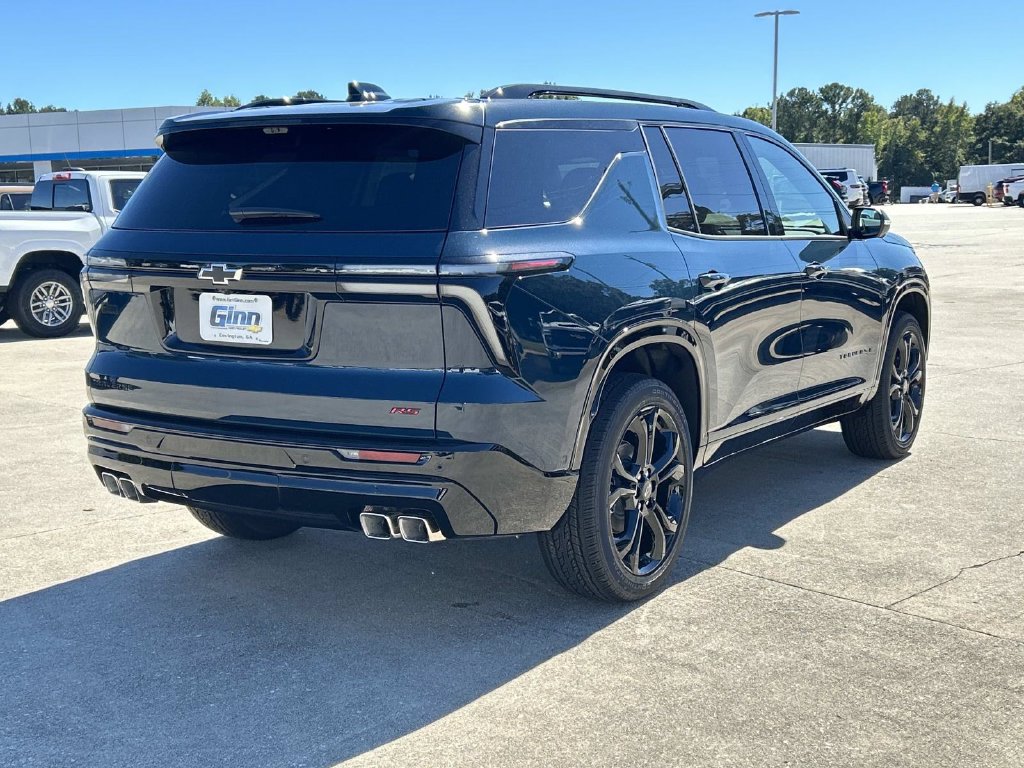New 2027 Chevrolet Traverse RS w/ LPO, Floor Liner Package FWD image 4