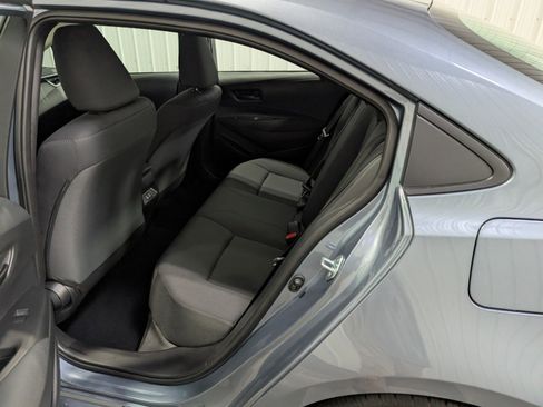 Used 2025 Toyota Corolla LE image 9