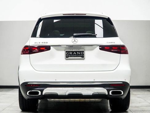 Used 2025 Mercedes-Benz GLS 450 4MATIC image 12