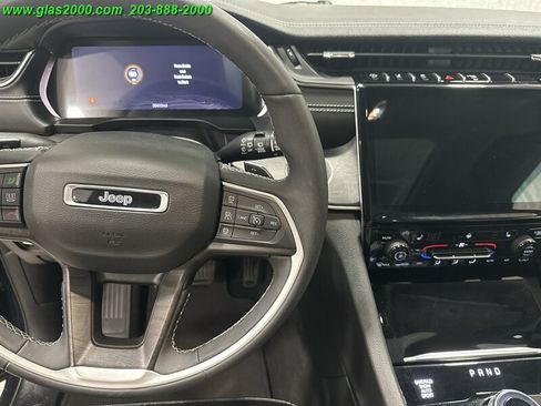 Used 2023 Jeep Grand Cherokee L Limited AWD/4WD image 34