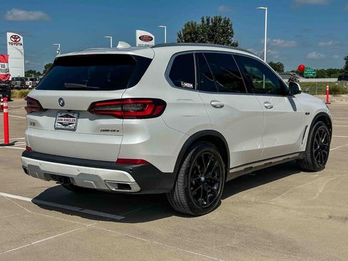 Used 2023 BMW X5 xDrive45e w/ Executive Package AWD/4WD image 3