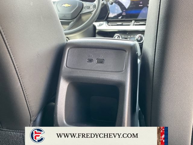 Used 2025 Chevrolet Trax LT FWD image 36