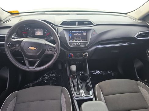 Used 2023 Chevrolet TrailBlazer LT FWD image 13