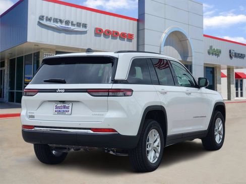 New 2026 Jeep Grand Cherokee Laredo X AWD/4WD image 5