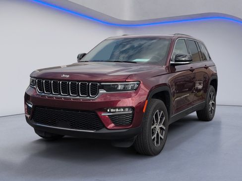 Used 2024 Jeep Grand Cherokee Limited AWD/4WD image 2