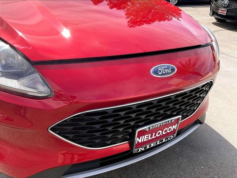 Used 2022 Ford Escape SE FWD image 31