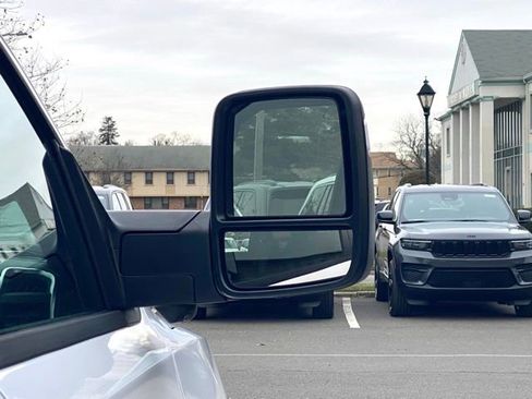 New 2026 RAM 1500 4x4 Crew Cab image 13